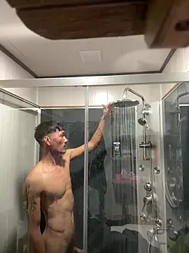 juniiorre online show from March 2026 06:28:02 PM