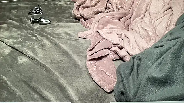 shyguy728683 online show from September 2025 11:38:01 PM