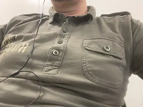 Snapshot of _MrPrecum_ chatting on February 2026 02:07:02 AM MrPrecum online show from February 2026 02:07:02 AM