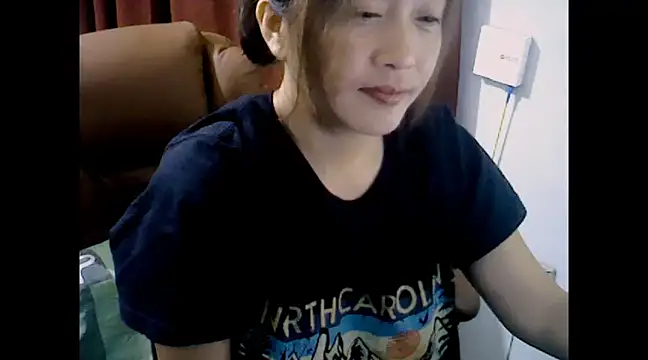makemefallin online show from March 2025 01:40:02 PM