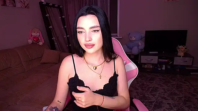 Snapshot of __Malika__ chatting on October 2025 03:04:02 PM Malika online show from October 2025 03:04:02 PM