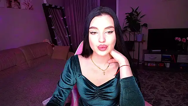 Snapshot of __Malika__ chatting on November 2025 03:11:02 PM Malika online show from November 2025 03:11:02 PM