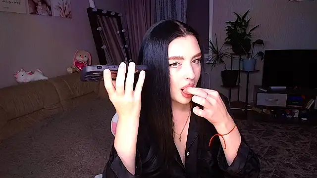 Snapshot of __Malika__ chatting on October 2025 03:30:01 PM Malika online show from October 2025 03:30:01 PM