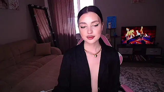   Malika   online show from May 2026 09:04:02 AM