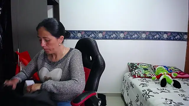 sharoon cheerry online show from December 2025 12:29:01 PM