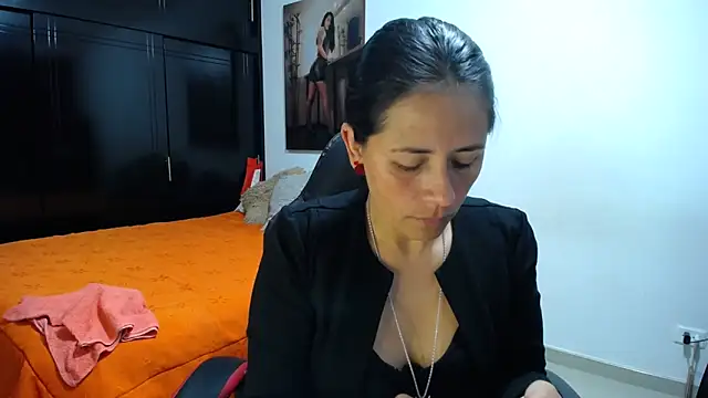 sharoon cheerry online show from February 2026 01:44:02 PM