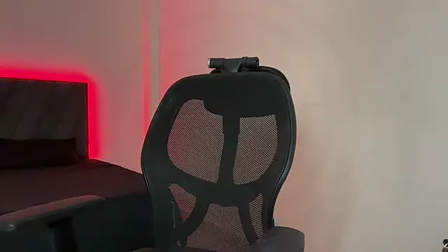 Hottie ishuu online show from March 2026 06:57:01 PM