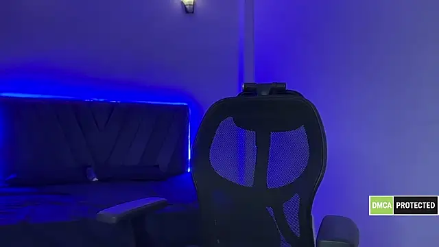 Hottie ishuu online show from October 2025 06:51:01 PM