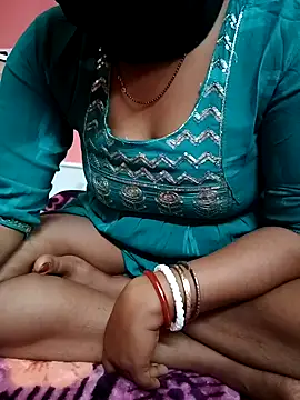 Snapshot of Bengali-boudi chatting on February 2025 05:59:01 PM Bengali-boudi online show from February 2025 05:59:01 PM