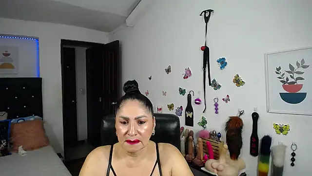 Snapshot of mature_bigboobs10 chatting on November 2025 04:08:01 AM mature bigboobs10 online show from November 2025 04:08:01 AM