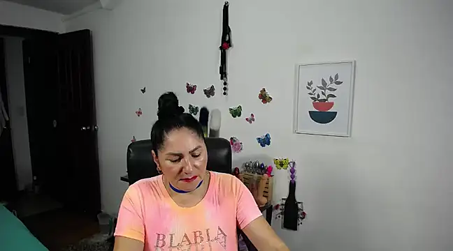 Snapshot of mature_bigboobs10 chatting on March 2025 08:06:01 AM mature bigboobs10 online show from March 2025 08:06:01 AM