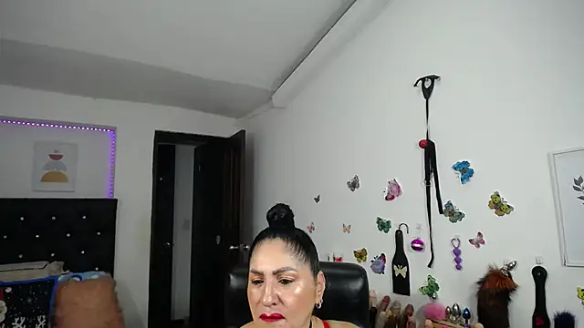 Snapshot of mature_bigboobs10 chatting on November 2025 03:55:01 AM mature bigboobs10 online show from November 2025 03:55:01 AM