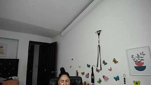 Snapshot of mature_bigboobs10 chatting on September 2025 04:56:01 AM mature bigboobs10 online show from September 2025 04:56:01 AM