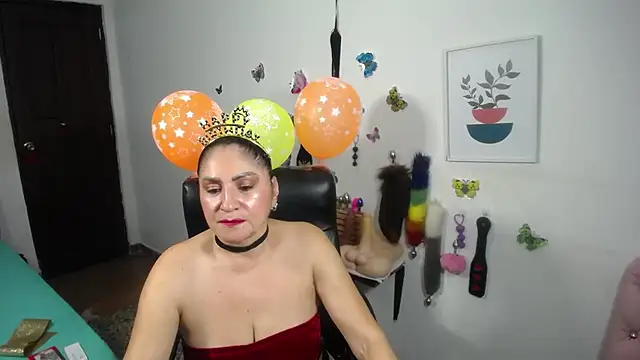 Snapshot of mature_bigboobs10 chatting on December 2025 04:11:01 AM mature bigboobs10 online show from December 2025 04:11:01 AM