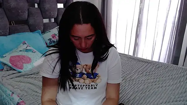 sara hott 1 online show from September 2025 08:38:01 PM