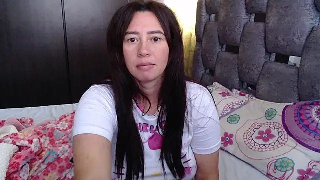 sara hott 1 online show from June 2026 02:29:01 PM