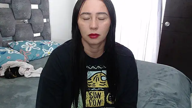 sara hott 1 online show from May 2026 03:19:02 PM