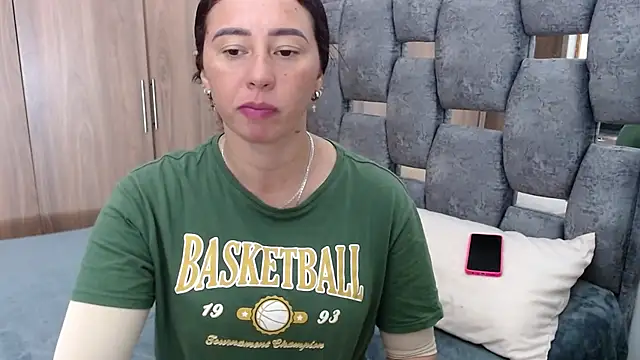 sara hott 1 online show from February 2025 02:16:01 PM