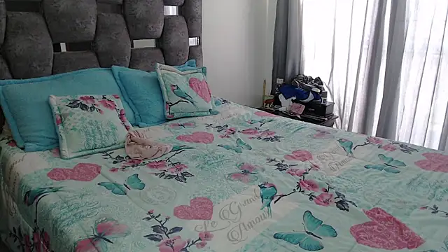 sara hott 1 online show from March 2026 06:34:02 PM