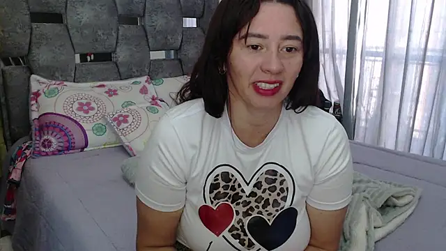 sara hott 1 online show from February 2026 12:36:02 PM