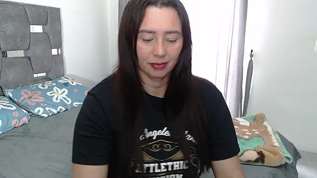 sara hott 1 online show from May 2026 07:45:01 PM