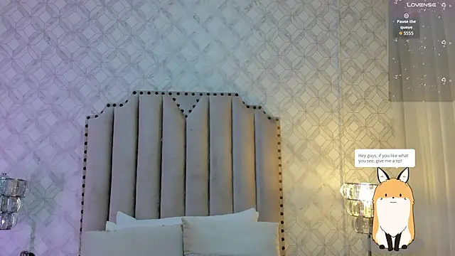 Pia Johnson  online show from February 2026 11:32:01 AM