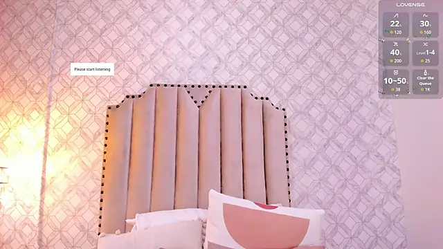 Pia Johnson  online show from November 2025 11:35:02 AM