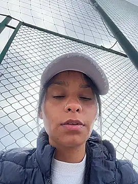 Snapshot of J_loren chatting on January 2026 09:21:02 PM J loren online show from January 2026 09:21:02 PM