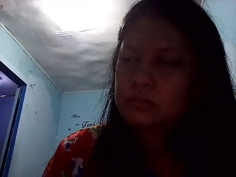 Snapshot of Honeybun25 chatting on January 2026 07:32:02 PM Honeybun25 online show from January 2026 07:32:02 PM