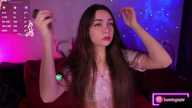 Snapshot of How2Meow chatting on March 2025 05:29:01 PM How2Meow online show from March 2025 05:29:01 PM