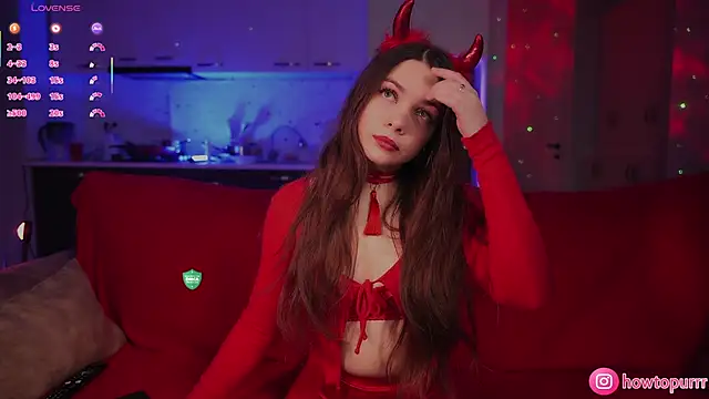 Snapshot of How2Meow chatting on December 2025 05:12:01 PM How2Meow online show from December 2025 05:12:01 PM