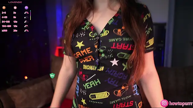 Snapshot of How2Meow chatting on November 2025 05:17:02 PM How2Meow online show from November 2025 05:17:02 PM