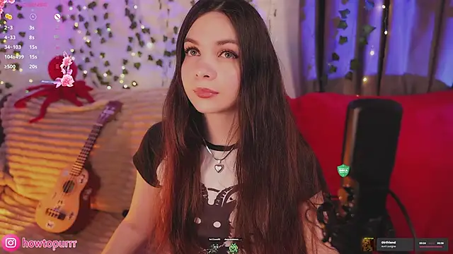 Snapshot of How2Meow chatting on May 2026 06:16:01 PM How2Meow online show from May 2026 06:16:01 PM