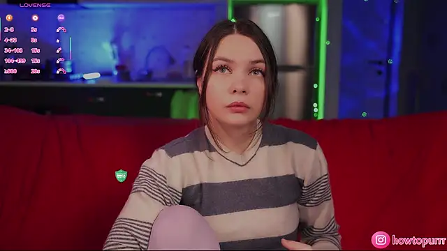 Snapshot of How2Meow chatting on November 2025 05:46:01 PM How2Meow online show from November 2025 05:46:01 PM