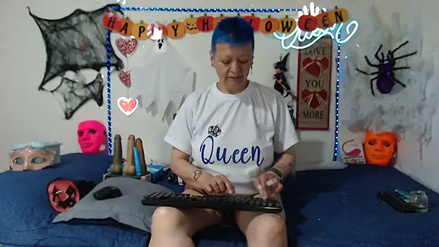 Snapshot of loquitaqueen011 chatting on October 2025 03:55:01 PM loquitaqueen011 online show from October 2025 03:55:01 PM