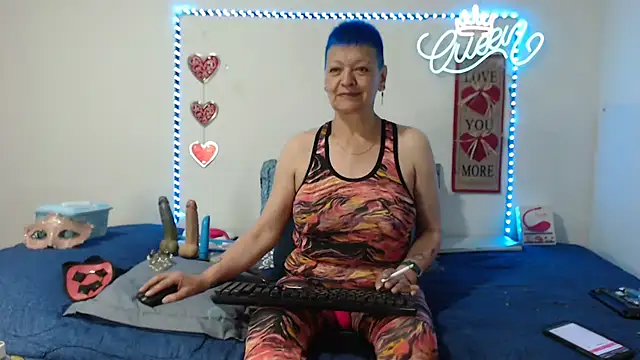 Snapshot of loquitaqueen011 chatting on September 2025 04:34:02 PM loquitaqueen011 online show from September 2025 04:34:02 PM