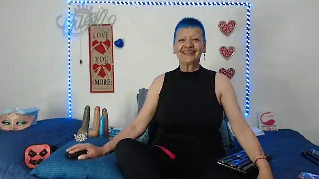 Snapshot of loquitaqueen011 chatting on March 2025 10:21:01 PM loquitaqueen011 online show from March 2025 10:21:01 PM