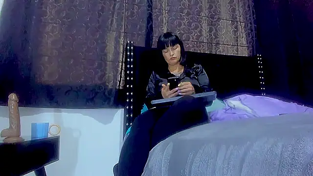 amareto queen online show from September 2025 08:26:02 PM