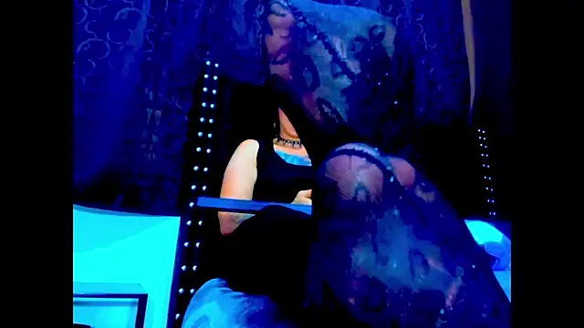 amareto queen online show from March 2026 09:32:02 PM