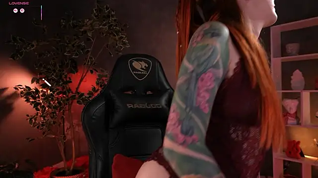 RedJasmine  online show from February 2026 11:04:01 PM