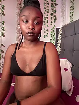 Snapshot of DazedGlade chatting on October 2025 06:47:02 AM DazedGlade online show from October 2025 06:47:02 AM