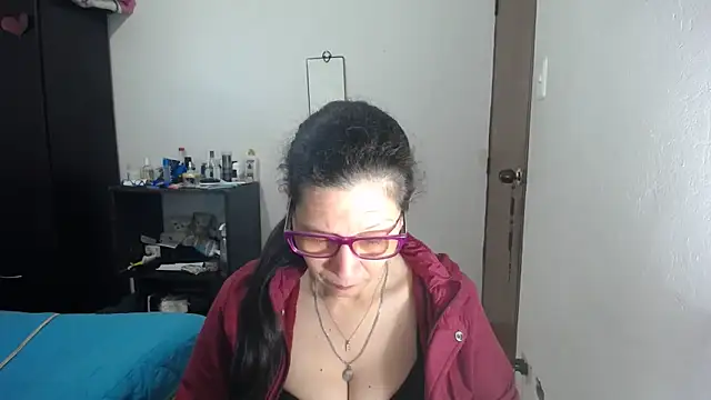 latin49 online show from October 2025 04:00:01 AM