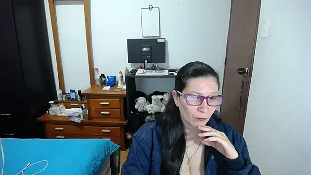 Snapshot of latin49 chatting on October 2025 04:22:01 AM latin49 online show from October 2025 04:22:01 AM
