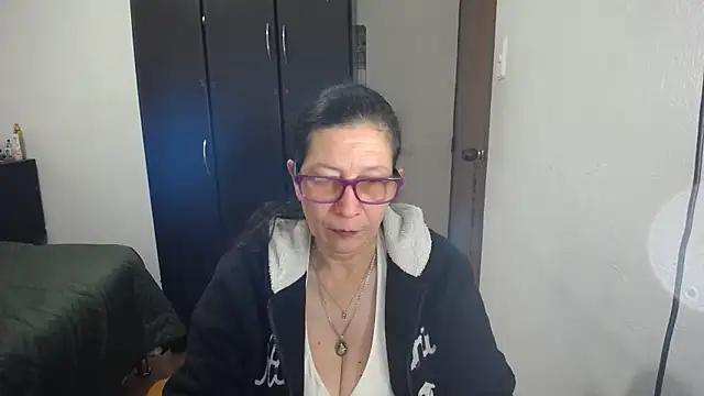 latin49 online show from April 2026 04:36:01 AM