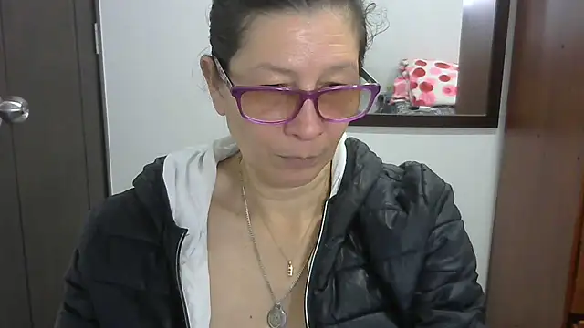 Snapshot of latin49 chatting on March 2025 04:45:02 AM latin49 online show from March 2025 04:45:02 AM
