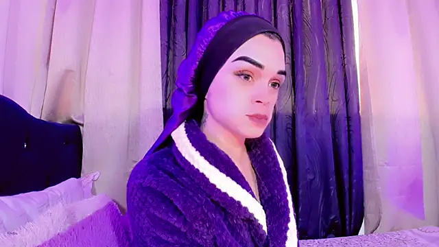 lesly xx online show from February 2026 07:46:02 PM