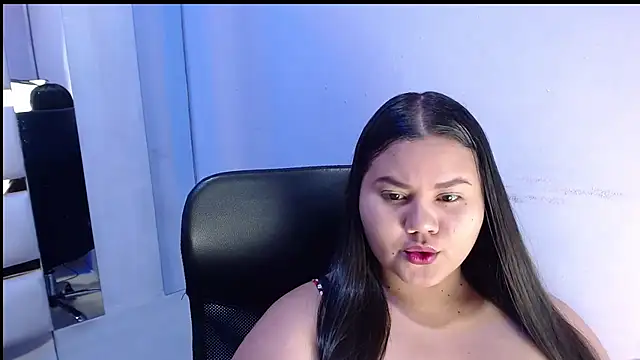 Snapshot of ValenTitis chatting on October 2025 08:34:02 PM ValenTitis online show from October 2025 08:34:02 PM