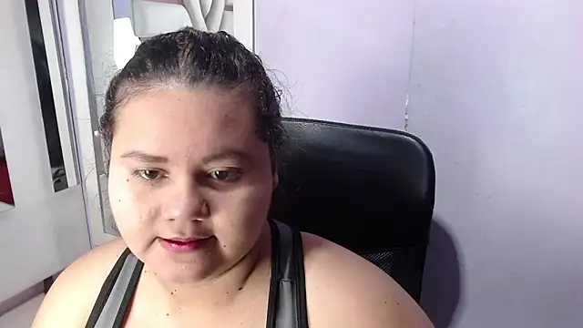 ValenTitis online show from November 2025 08:52:02 PM