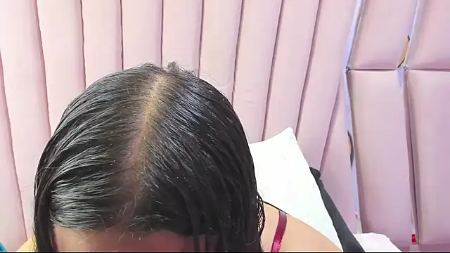 ValenTitis online show from December 2025 08:43:02 PM