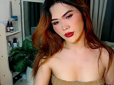 SweetlovelyLhena online show from May 2026 02:06:02 PM